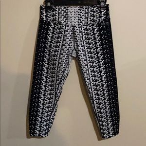 Calvin Klein Performance Capri Size Medium